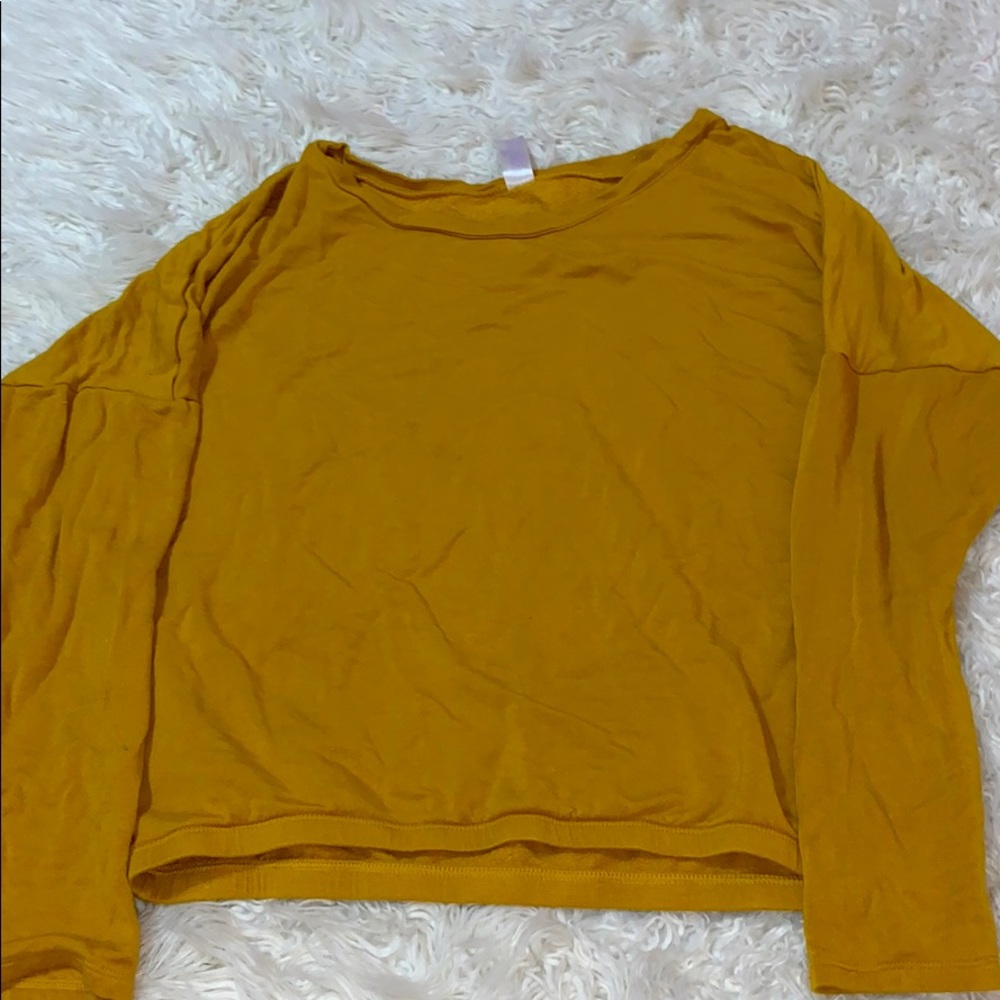 Woman's Medium Top